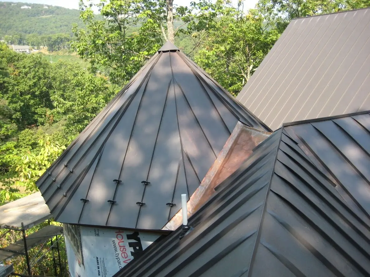 Professional Roof Tarp Installation by Craftsman Roofing in Woods Corner